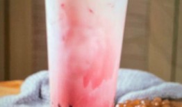 吃瓜娱乐酱蜜雪冰城,吃瓜娱乐酱的甜蜜邂逅