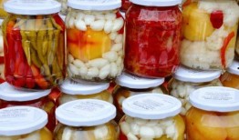 娱乐吃瓜酱罐头